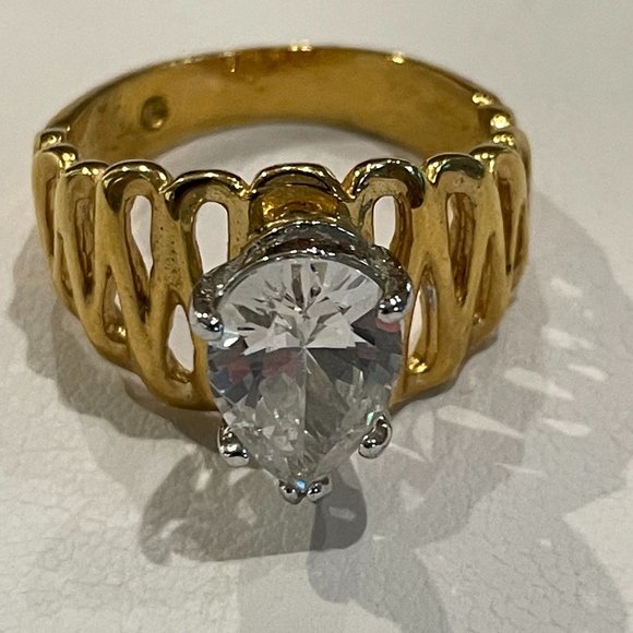 Gold Ring with CZ Marquise Shape Stone - Picture 5 of 5